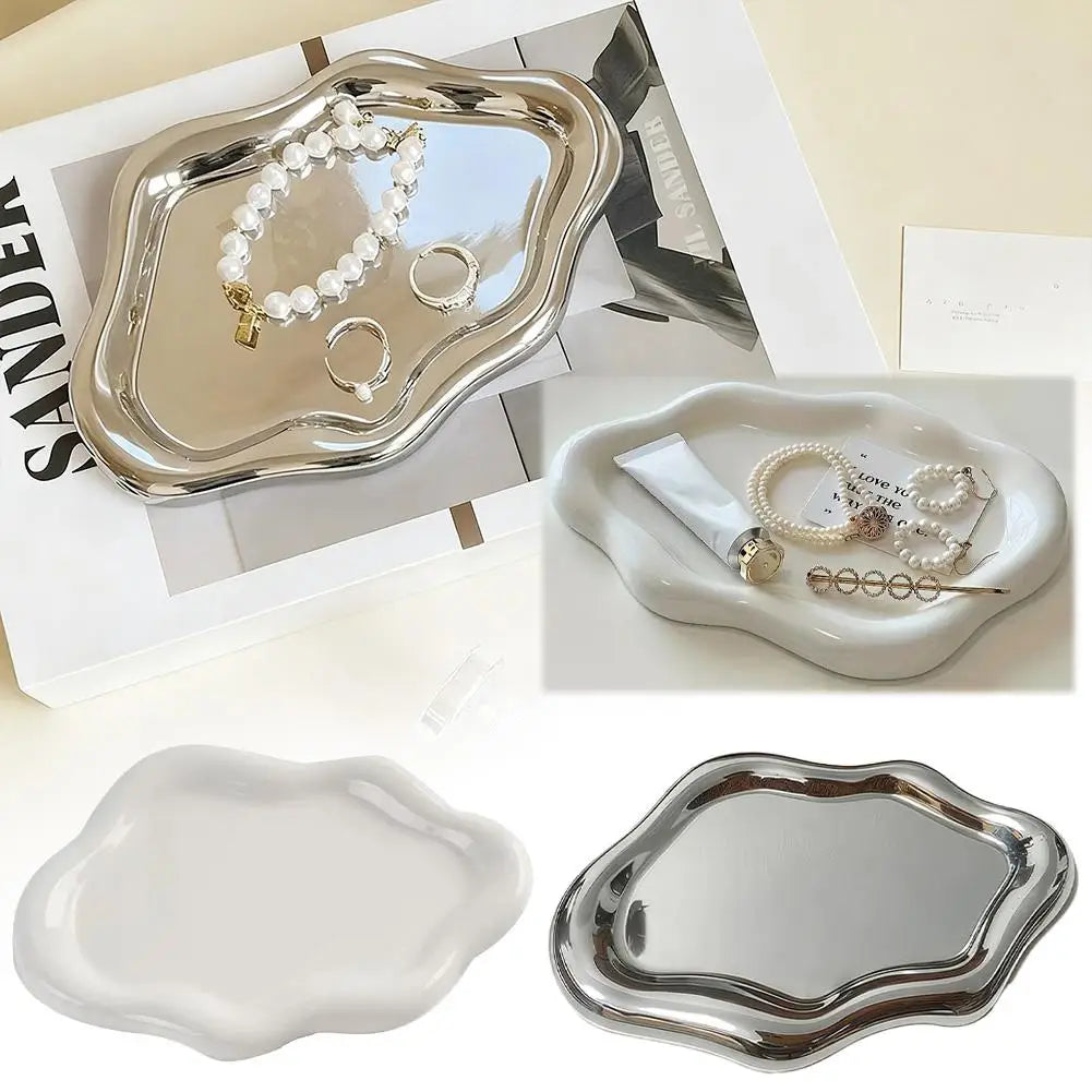 Cloud accessory tray